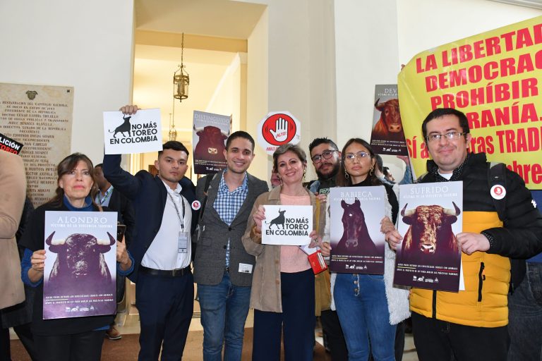Esmeralda_Hernandez_2Debate_No_a_las_Corridas_de_Toros-02