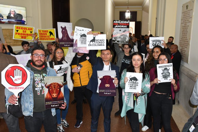 Esmeralda_Hernandez_2Debate_No_a_las_Corridas_de_Toros-05
